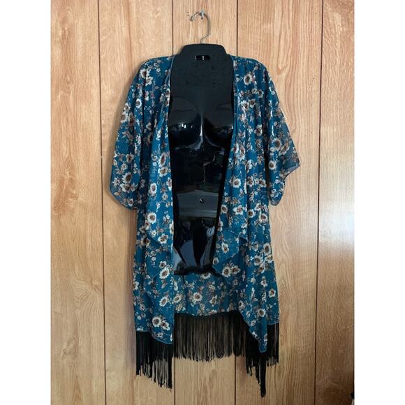LuLaRoe blue floral kimono robe size small with fringe 3/4 sleeve semi sheer - Picture 3 of 15